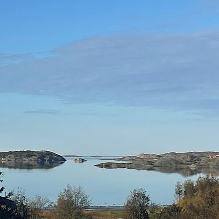 Stuga I Naturskoent Omrade Pa Vaestra Tjoern Saby Exterior foto