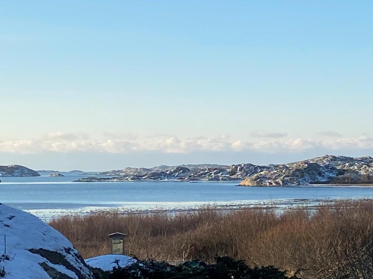 Stuga I Naturskoent Omrade Pa Vaestra Tjoern Saby Exterior foto